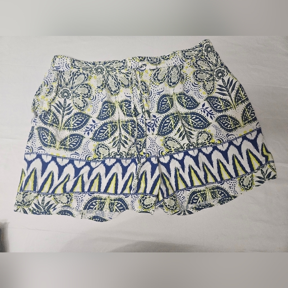 Cece Blue And Yellow All Over Floral Print Casual Shorts With Drawstring/pockets